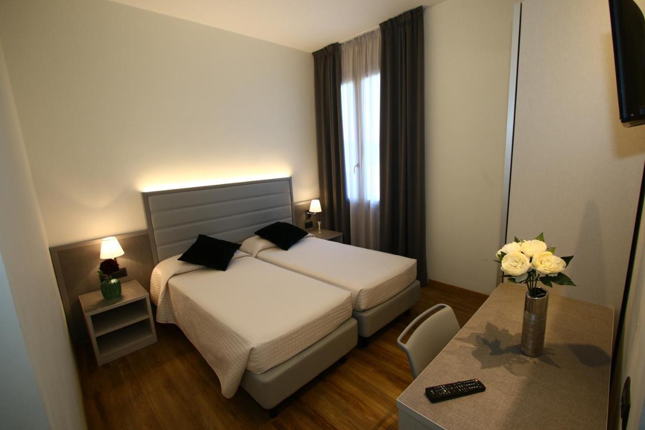 My Place Hotel Rimini Exterior foto